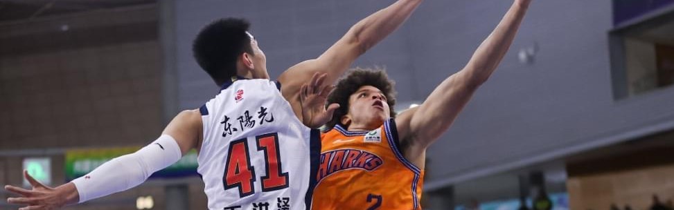 开云体育官网-广东遭上海三杀后再遭打击？杜锋的话让人绝望：提前退出争冠了？