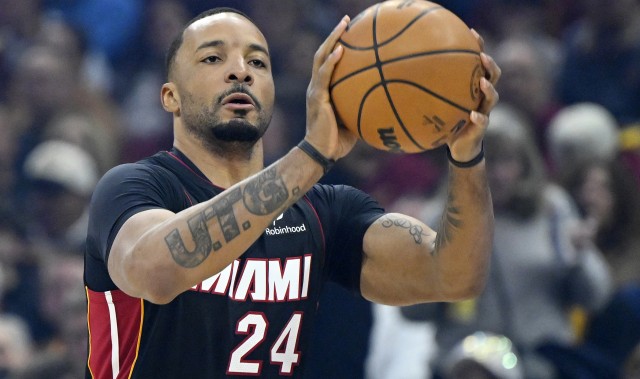 开云APP-热火迎战76人 鲍威尔缺阵 维金斯&amp;哈克斯&amp;希罗出战