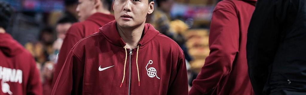 开云官网-男篮21人名单！赵睿领衔，两人遗憾落选，场均5分之人入选引争议